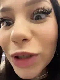 Kissy_Moon webcam model stream image