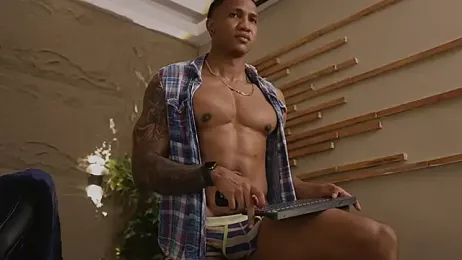 Logan_Varela webcam model stream image