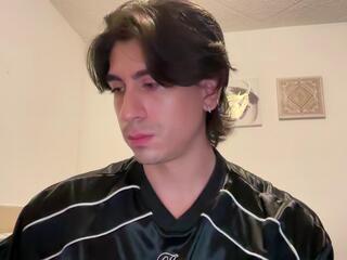Travis Thunder webcam model stream image