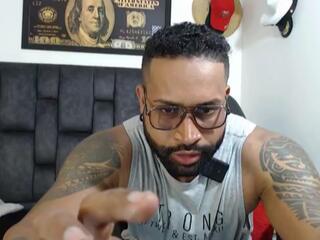 Blade Strong webcam model stream image