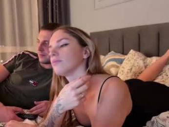 frenzyfoxs webcam model stream image