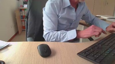 Oszlar webcam model stream image