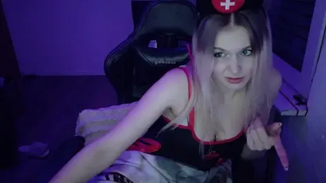 OfflineLizzy webcam model stream image
