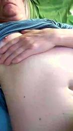 Keeviinhot webcam model stream image