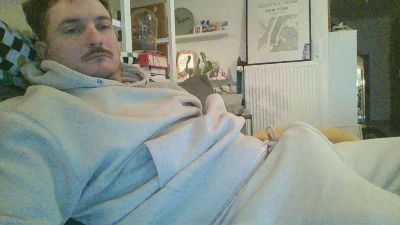 moinuxxx webcam model stream image