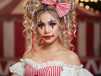 KimikoSnow webcam model stream image