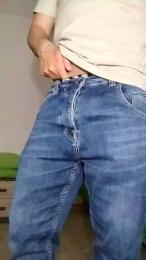 uncutcockitaly webcam cam4 model stream image
