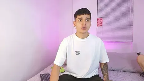 Sky_Intimate webcam model stream image