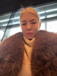 NewLale webcam model stream image