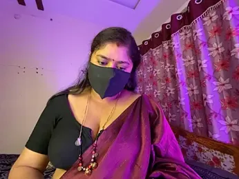 LouleyRanii webcam model stream image