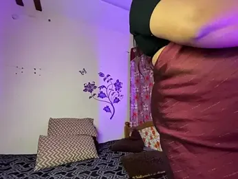 LouleyRanii webcam model stream image