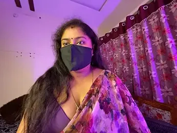 LouleyRanii webcam model stream image