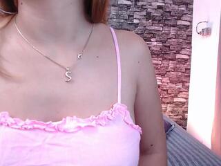 Pretty Veronica webcam model stream image