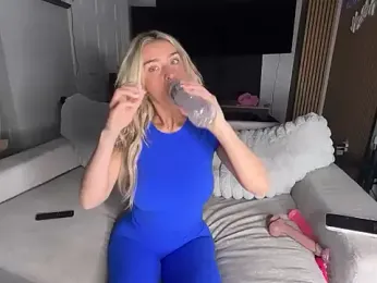 meggsworld webcam model stream image