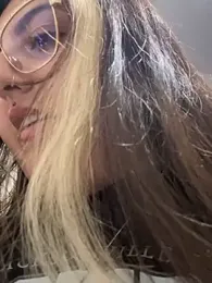 karobaby_ webcam model stream image