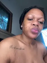 BonnyMolhada webcam stripchat model stream image