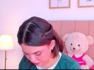 Bella Fontana webcam model stream image