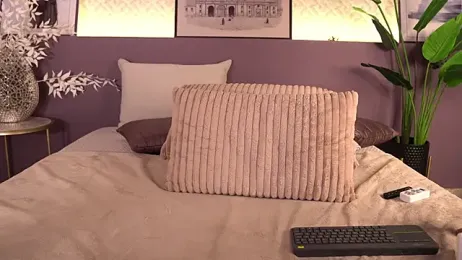 ElleDiane webcam model stream image