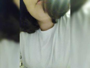 NessiePolly webcam model stream image