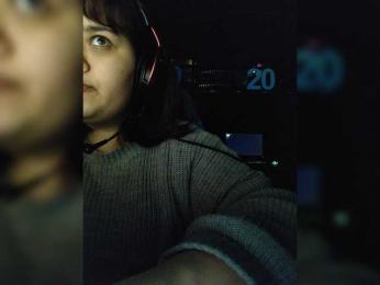 NessiePolly webcam bongacams model stream image