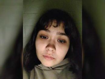 NessiePolly webcam model stream image