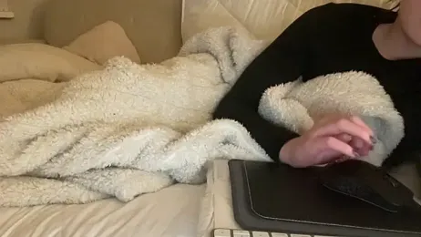 18yoteenvirgin webcam model stream image