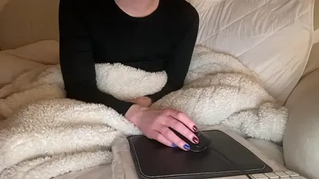 18yoteenvirgin webcam model stream image