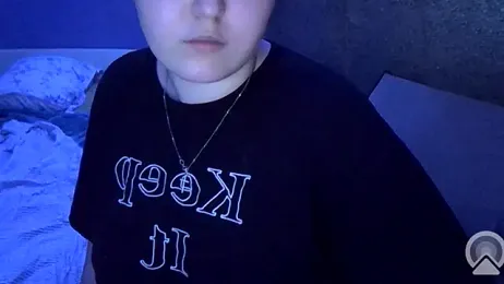VIKIWITHMAX webcam model stream image