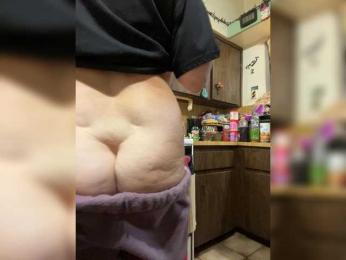 April_XO webcam bongacams model stream image