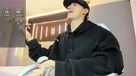 Lobo_17_ webcam model stream image