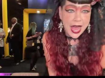 skylar_bird webcam model stream image