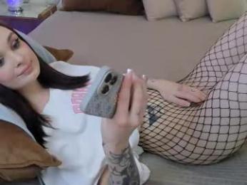 naughtyylory webcam chaturbate model stream image