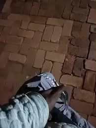 younggblackkCOCK19 webcam model stream image