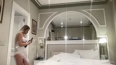 petitebeauty webcam model stream image