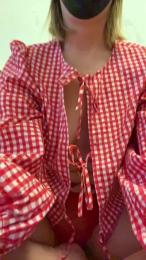 Momomumu webcam cam4 model stream image