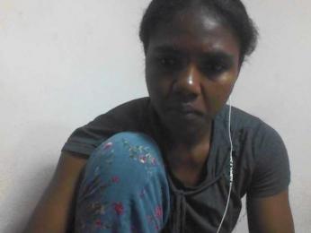 Cutie12 webcam bongacams model stream image