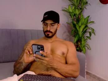 tony_muscle1 webcam model stream image