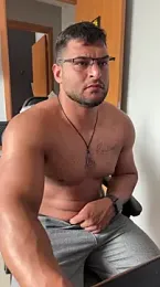 KRYSTALIZEDY webcam model stream image