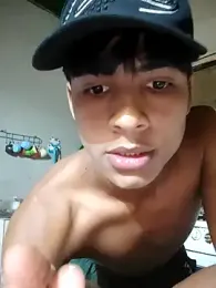 2caelo webcam model stream image