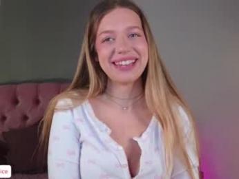 vi__sky webcam model stream image