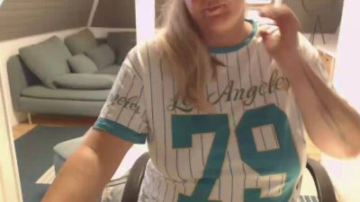 KimMitch webcam cam4 model stream image