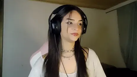 Dollbehavior_ webcam model stream image