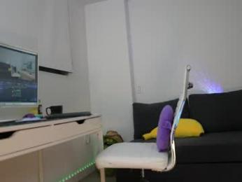 ashley_benson1 webcam model stream image