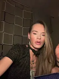 vinique99 webcam model stream image