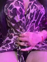 Cameelia webcam model stream image