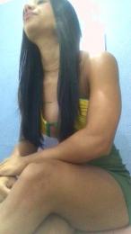 Elamesma_ webcam model stream image