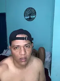 Loaisn webcam stripchat model stream image