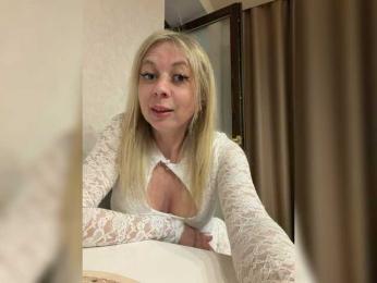 LedgeLu webcam bongacams model stream image