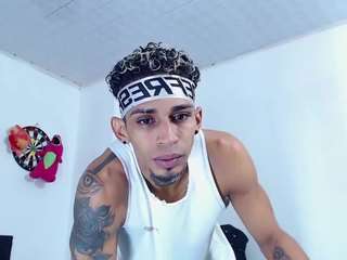 tatoolatin27 webcam model stream image