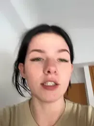 RoxiBlack webcam model stream image